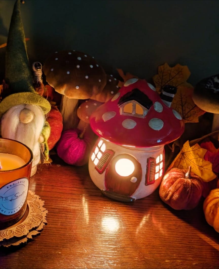 Mushroom House Burner with a free wax melt | Wax Melt Warmer