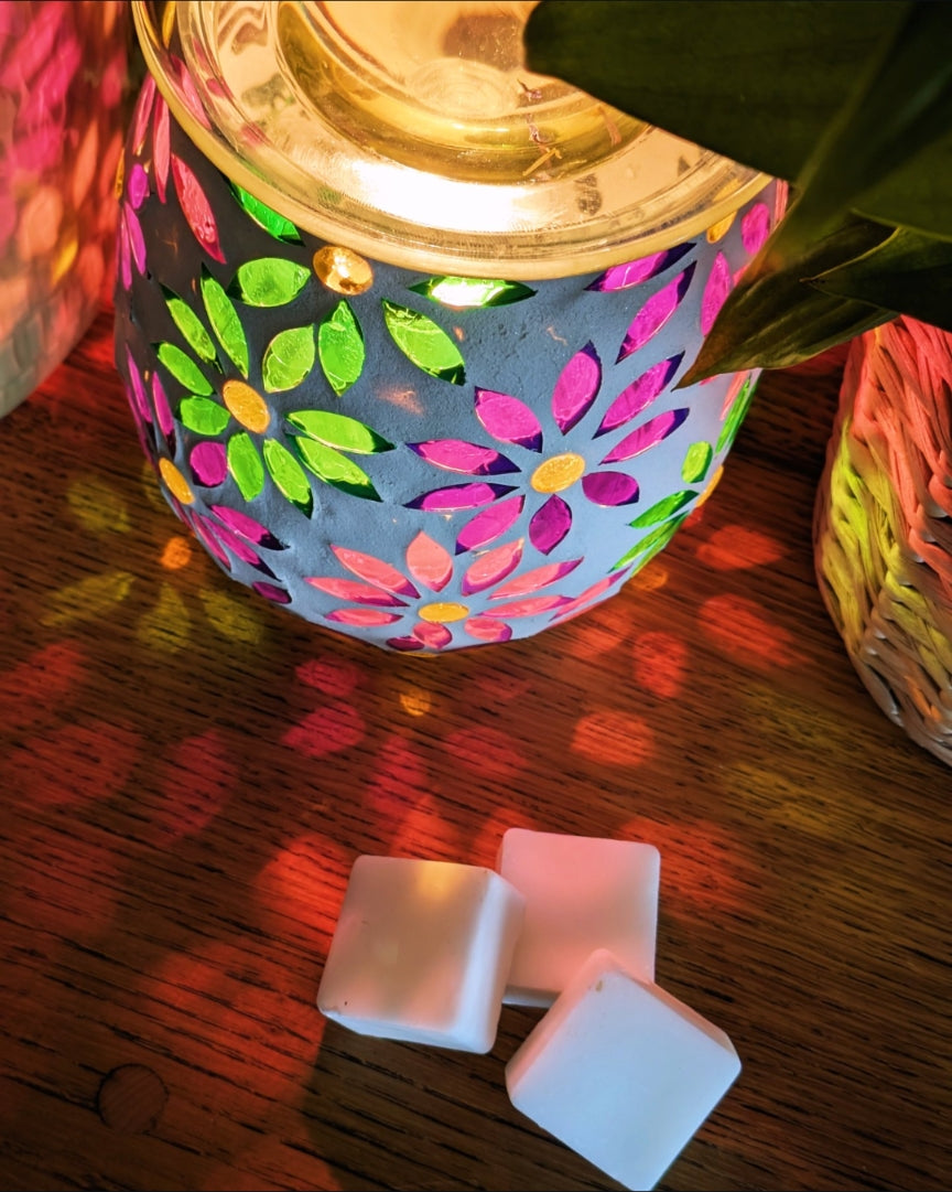 Flower Colourful - Pretty Petals Burner with a free wax melt | Wax Melt Warmer